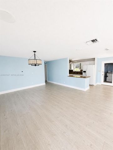 5651 NE 9th Avenue, Oakland Park, FL 33334