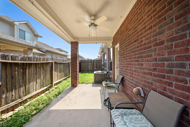 10530 Willow Park Green, Houston, TX 77070