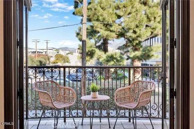 250 S De Lacey Avenue 203A, Pasadena, CA 91105