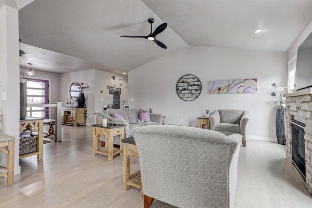 2701 W FALLEN OAK DRIVE, Appleton, WI 54913