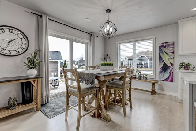 2701 W FALLEN OAK DRIVE, Appleton, WI 54913