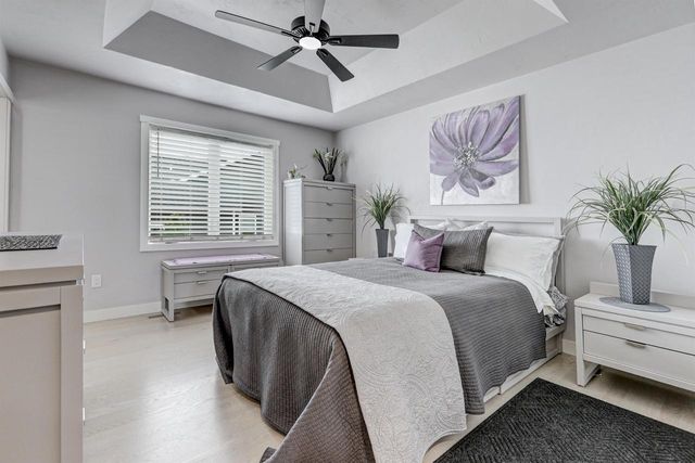 2701 W FALLEN OAK DRIVE, Appleton, WI 54913