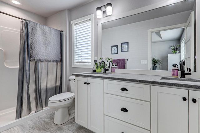 2701 W FALLEN OAK DRIVE, Appleton, WI 54913