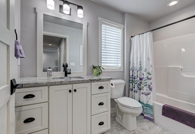 2701 W FALLEN OAK DRIVE, Appleton, WI 54913