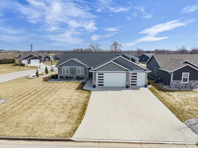 2701 W FALLEN OAK DRIVE, Appleton, WI 54913