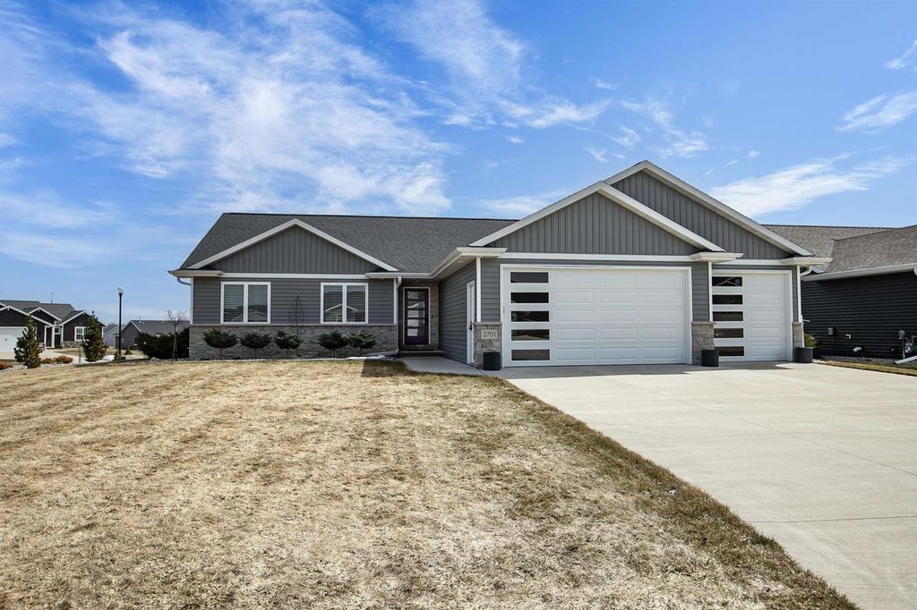 2701 W FALLEN OAK DRIVE, Appleton, WI 54913