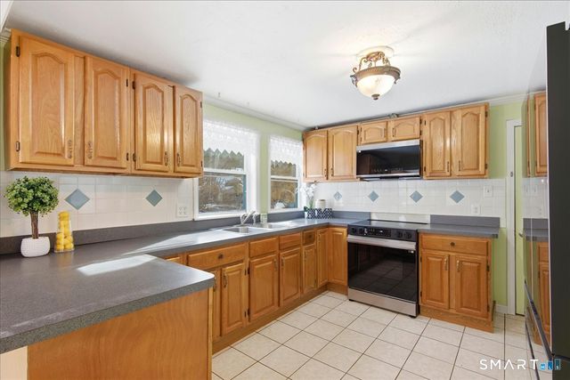 152 Mystic Road, North Stonington, CT 06359