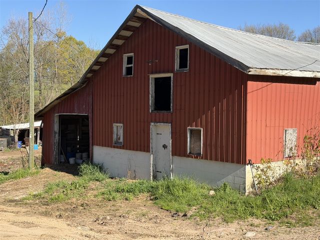 2290 E Warren Road, Shelby, MI 49455