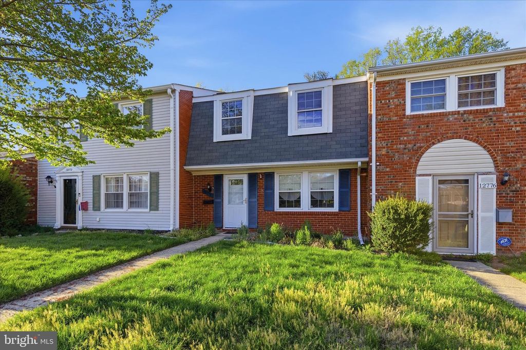 Image 2 of property listing at 12774 MIDWOOD LN, Bowie, MD 20715