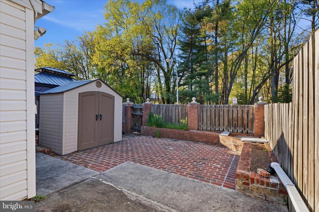 Image 23 of property listing at 12774 MIDWOOD LN, Bowie, MD 20715