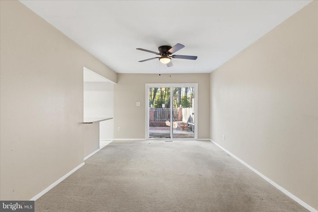 Image 7 of property listing at 12774 MIDWOOD LN, Bowie, MD 20715