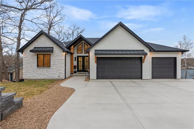 429 Sparkling Water Circle, Sunrise Beach, MO 65079