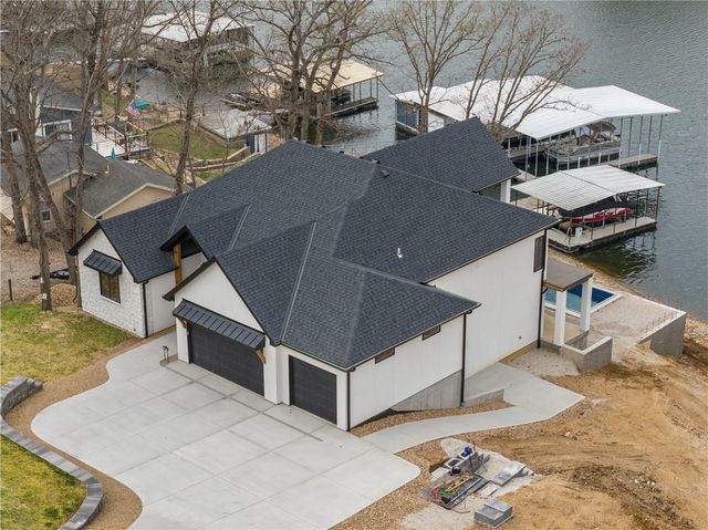 429 Sparkling Water Circle, Sunrise Beach, MO 65079