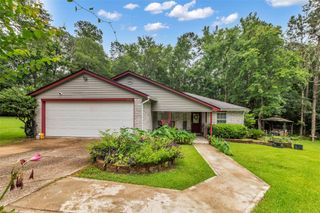 3360 Knob Oaks Drive, Huntsville, TX 77340