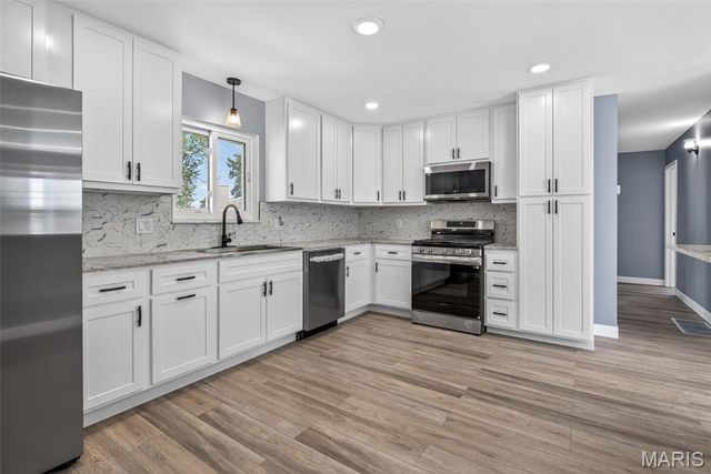 5211 Hunning Road, High Ridge, MO 63049