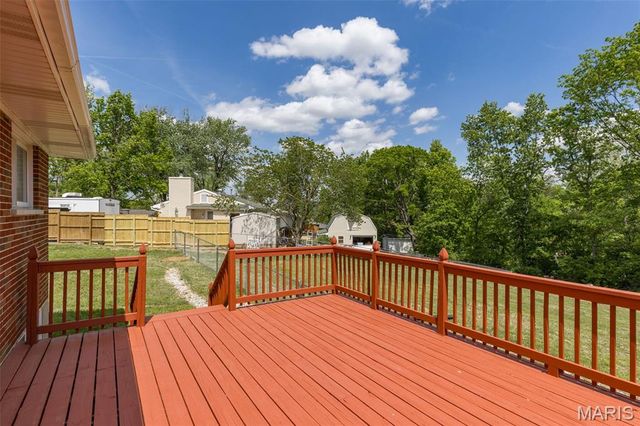 5211 Hunning Road, High Ridge, MO 63049