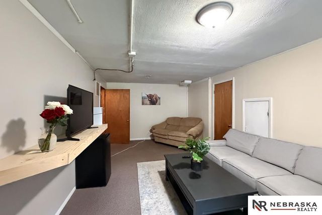 4605 N 55th Street, Omaha, NE 68104