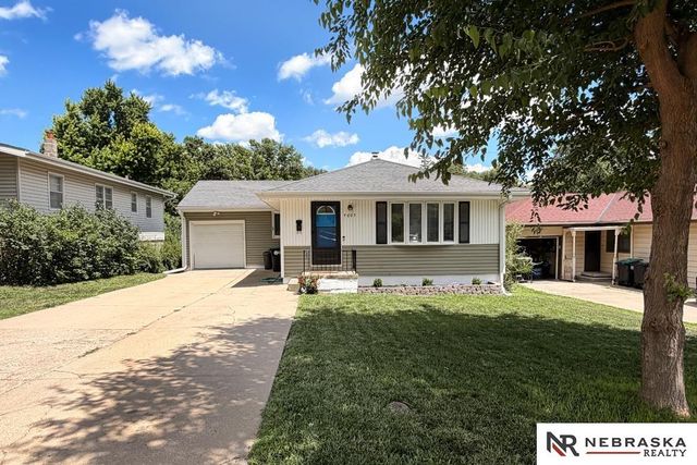 4605 N 55th Street, Omaha, NE 68104