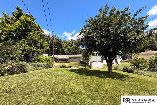 4605 N 55th Street, Omaha, NE 68104