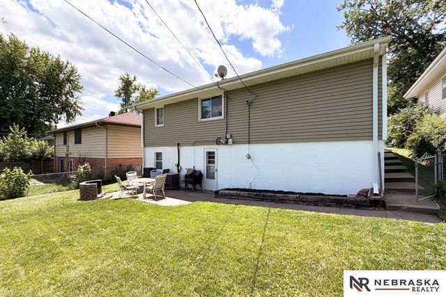 4605 N 55th Street, Omaha, NE 68104