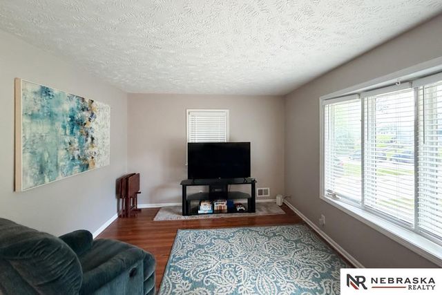 4605 N 55th Street, Omaha, NE 68104