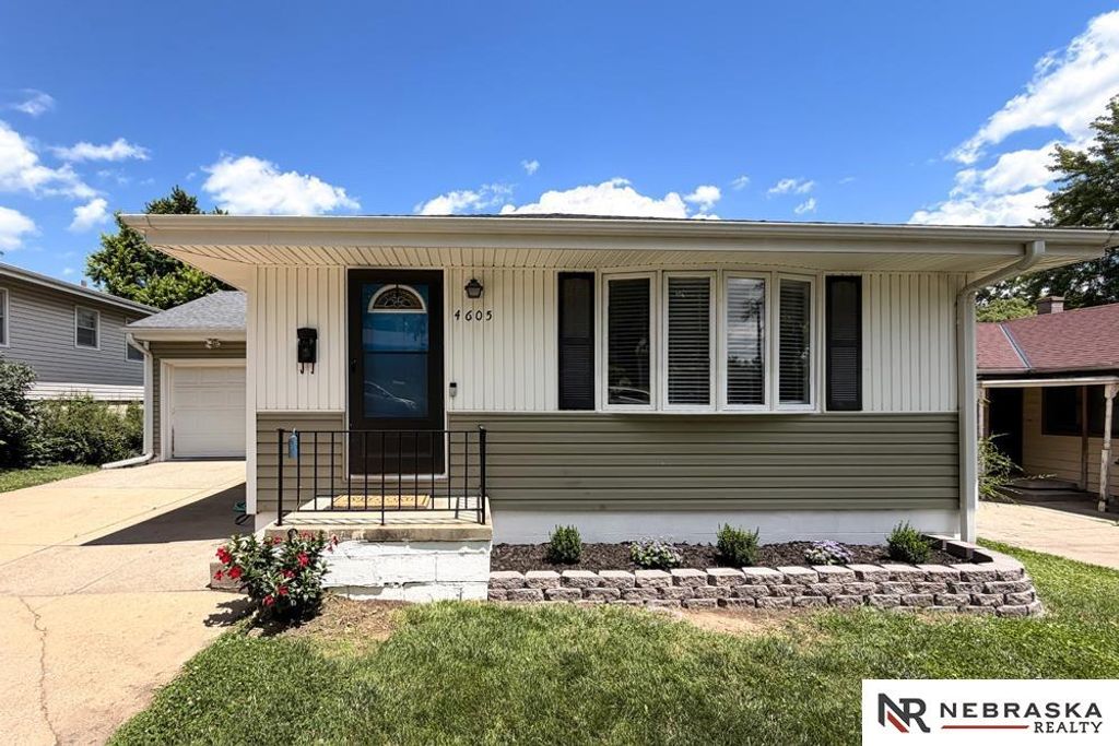 4605 N 55th Street, Omaha, NE 68104