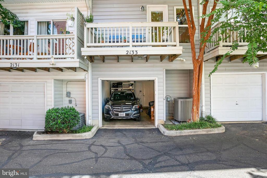 2133 13TH ST NW, Washington, DC 20009