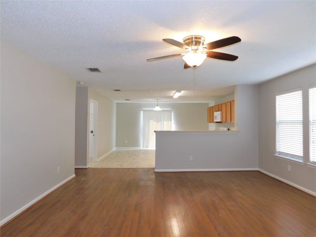 1404 Wenatchee Drive, Krum, TX 76249