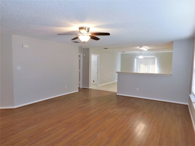 1404 Wenatchee Drive, Krum, TX 76249