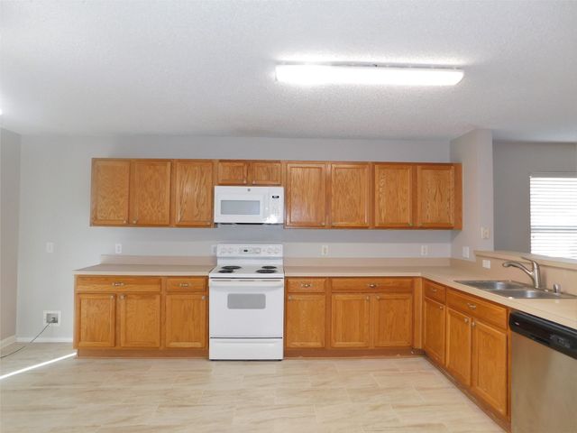 1404 Wenatchee Drive, Krum, TX 76249