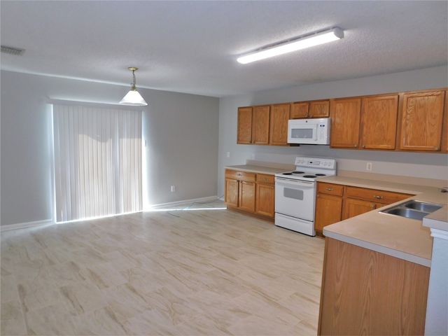 1404 Wenatchee Drive, Krum, TX 76249