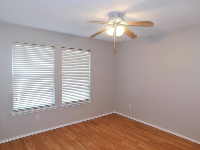 1404 Wenatchee Drive, Krum, TX 76249