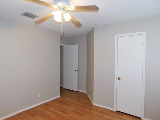 1404 Wenatchee Drive, Krum, TX 76249