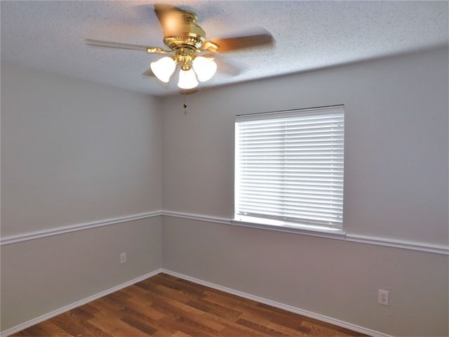 1404 Wenatchee Drive, Krum, TX 76249