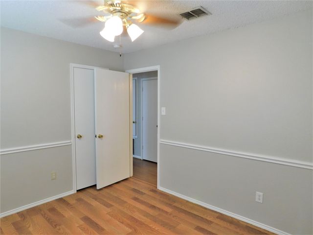 1404 Wenatchee Drive, Krum, TX 76249