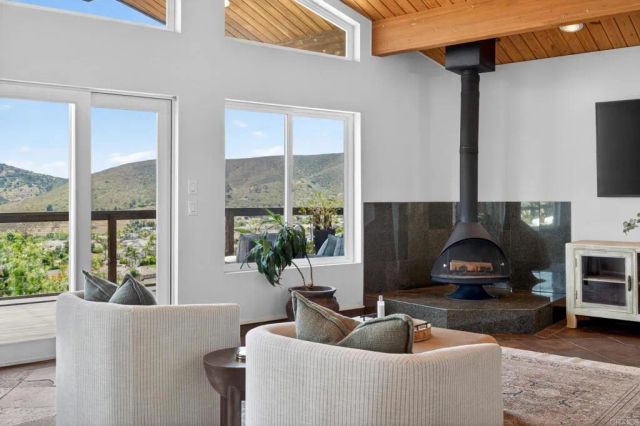 1190 Mulberry Drive, San Marcos, CA 92069