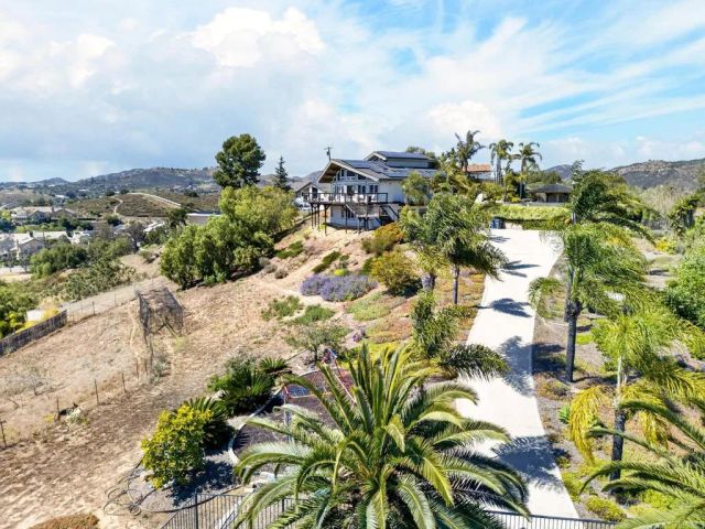 1190 Mulberry Drive, San Marcos, CA 92069