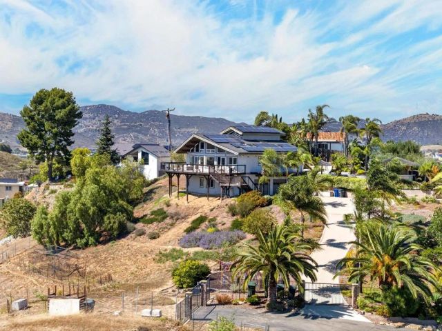 1190 Mulberry Drive, San Marcos, CA 92069
