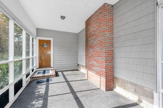 1370 Varnum Ave, Lowell, MA 01854