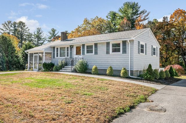 1370 Varnum Ave, Lowell, MA 01854