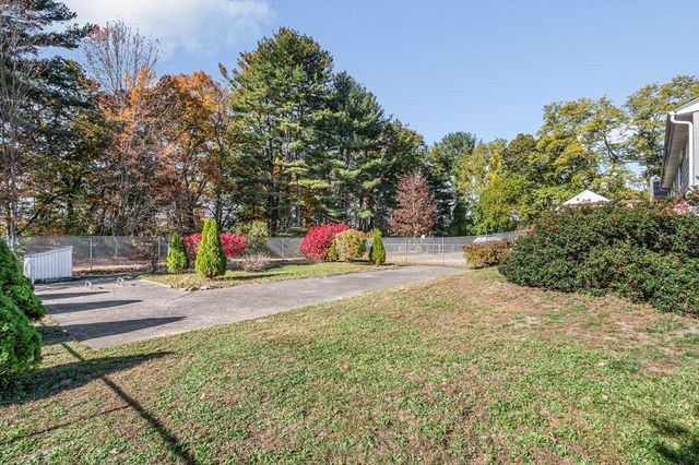 1370 Varnum Ave, Lowell, MA 01854