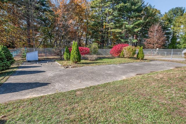 1370 Varnum Ave, Lowell, MA 01854