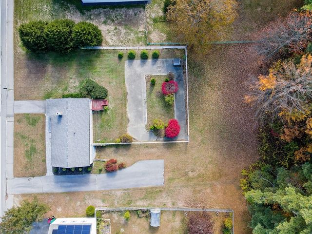 1370 Varnum Ave, Lowell, MA 01854