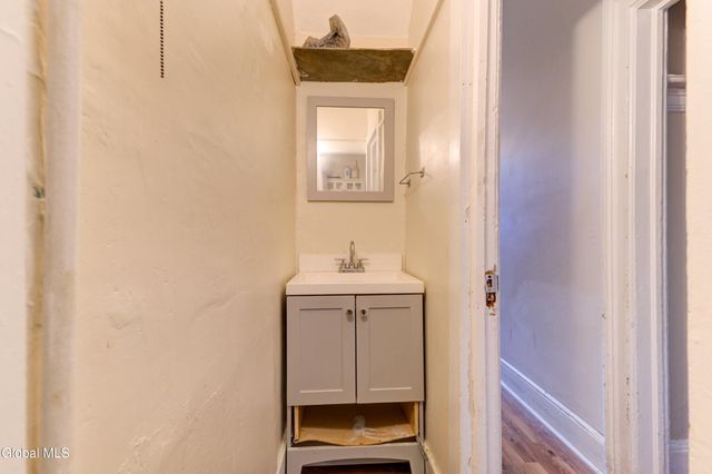 452 Hudson Avenue, Albany, NY 12203