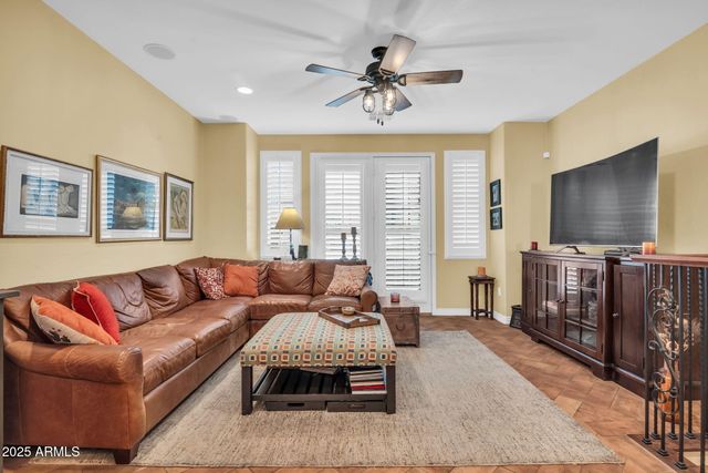 2458 E ROMA Avenue, Phoenix, AZ 85016