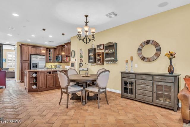 2458 E ROMA Avenue, Phoenix, AZ 85016