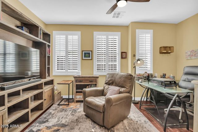 2458 E ROMA Avenue, Phoenix, AZ 85016