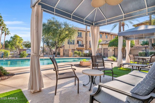 2458 E ROMA Avenue, Phoenix, AZ 85016