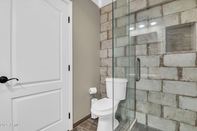 2458 E ROMA Avenue, Phoenix, AZ 85016