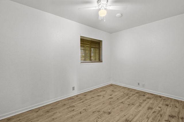 1180 Jaxon Way, Redding, CA 96003